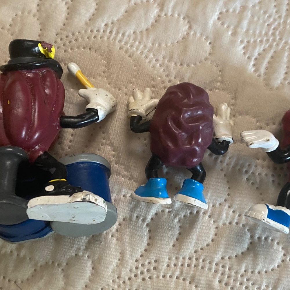 “The California Raisins” pre-owned 1988 - Picture 2 of 4